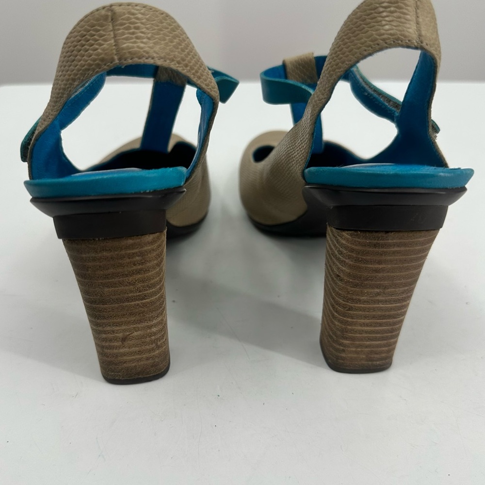 TSUBO Anara Mary Jane Heels Sandals Putty Teal Blue T Strap Heel Womens 8 - Picture 4 of 9